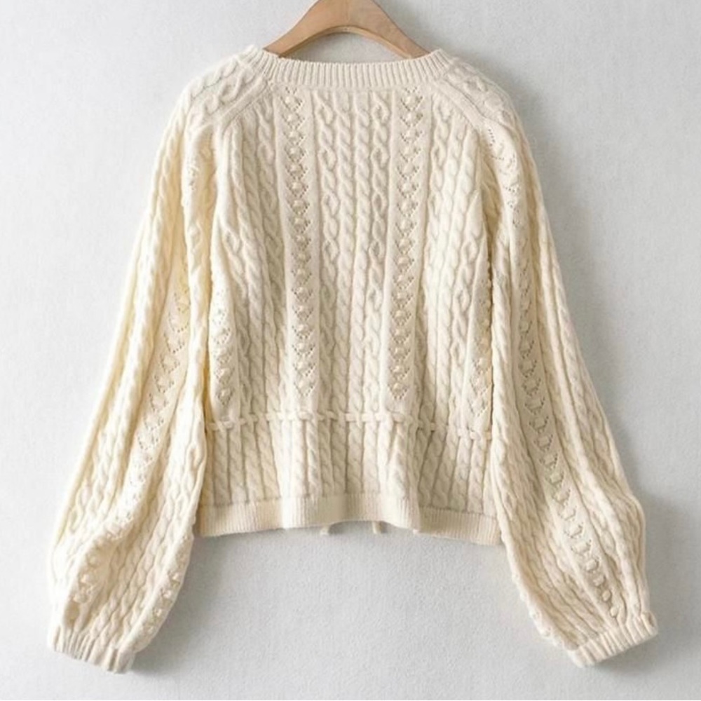 Zara off with sweater new with no tag S size